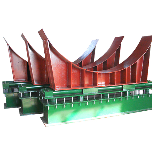 帶滾(gun)輪鞍式滾動(dòng)彈簧箱支座(zuo)